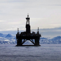Oil_on_ice